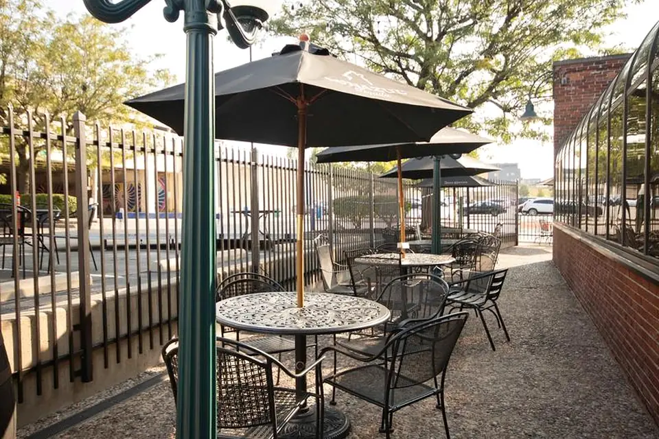 Slippery Noodle Inn