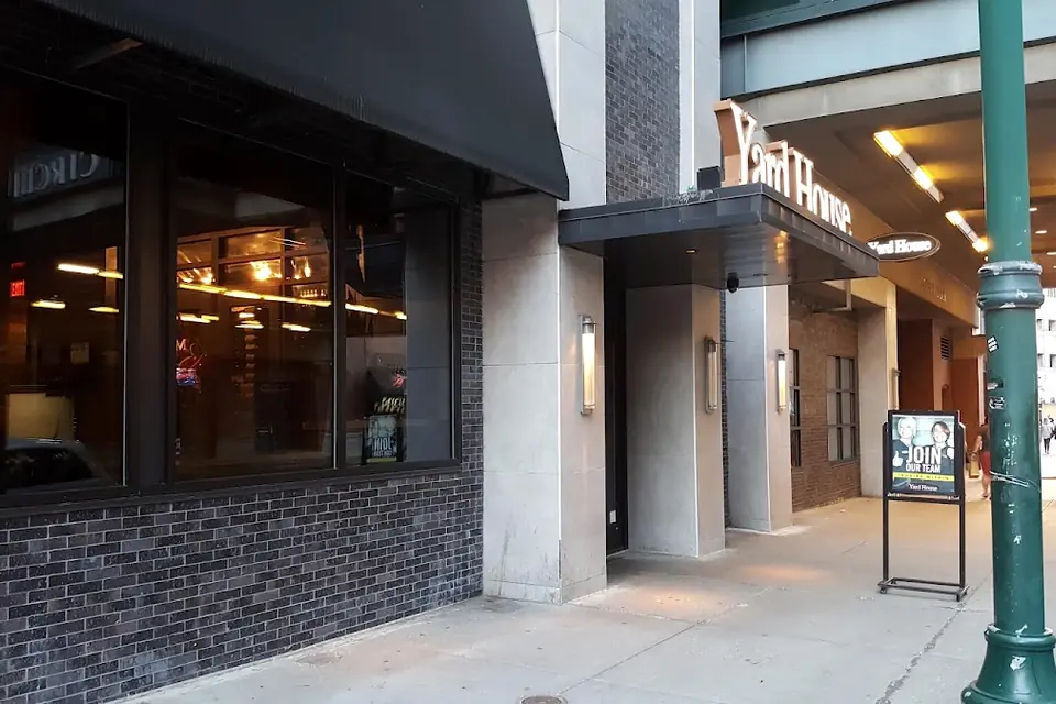 Yard House