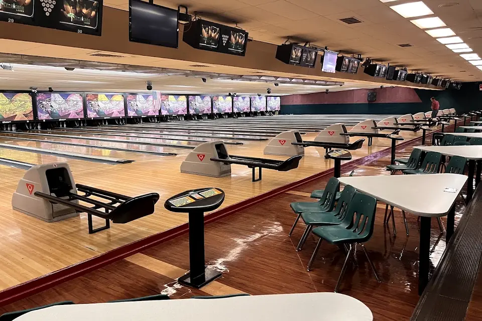 Tropicana Lanes